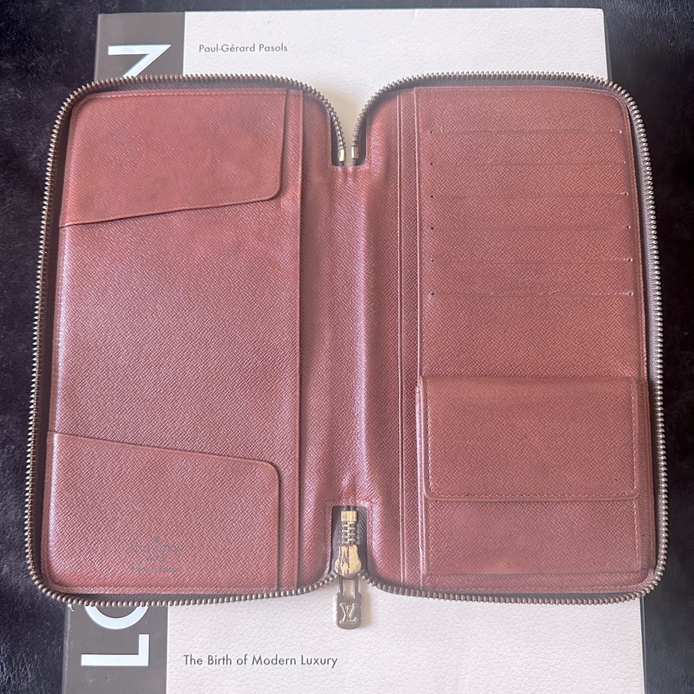 🔷LAST CALL🔷 Louis Vuitton Monogram De Voyage Travel Organizer Zippy Wallet - Picture 9 of 15